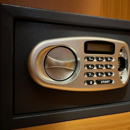 Hotel Ilf Prag Dış mekan fotoğraf