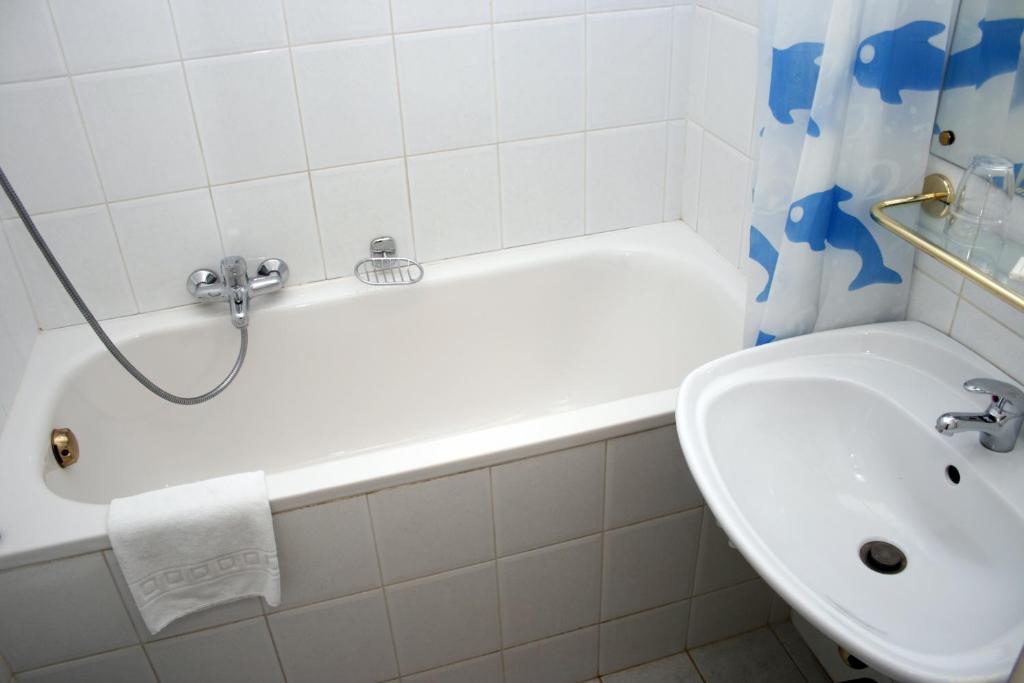 Hotel Ilf Prag Dış mekan fotoğraf