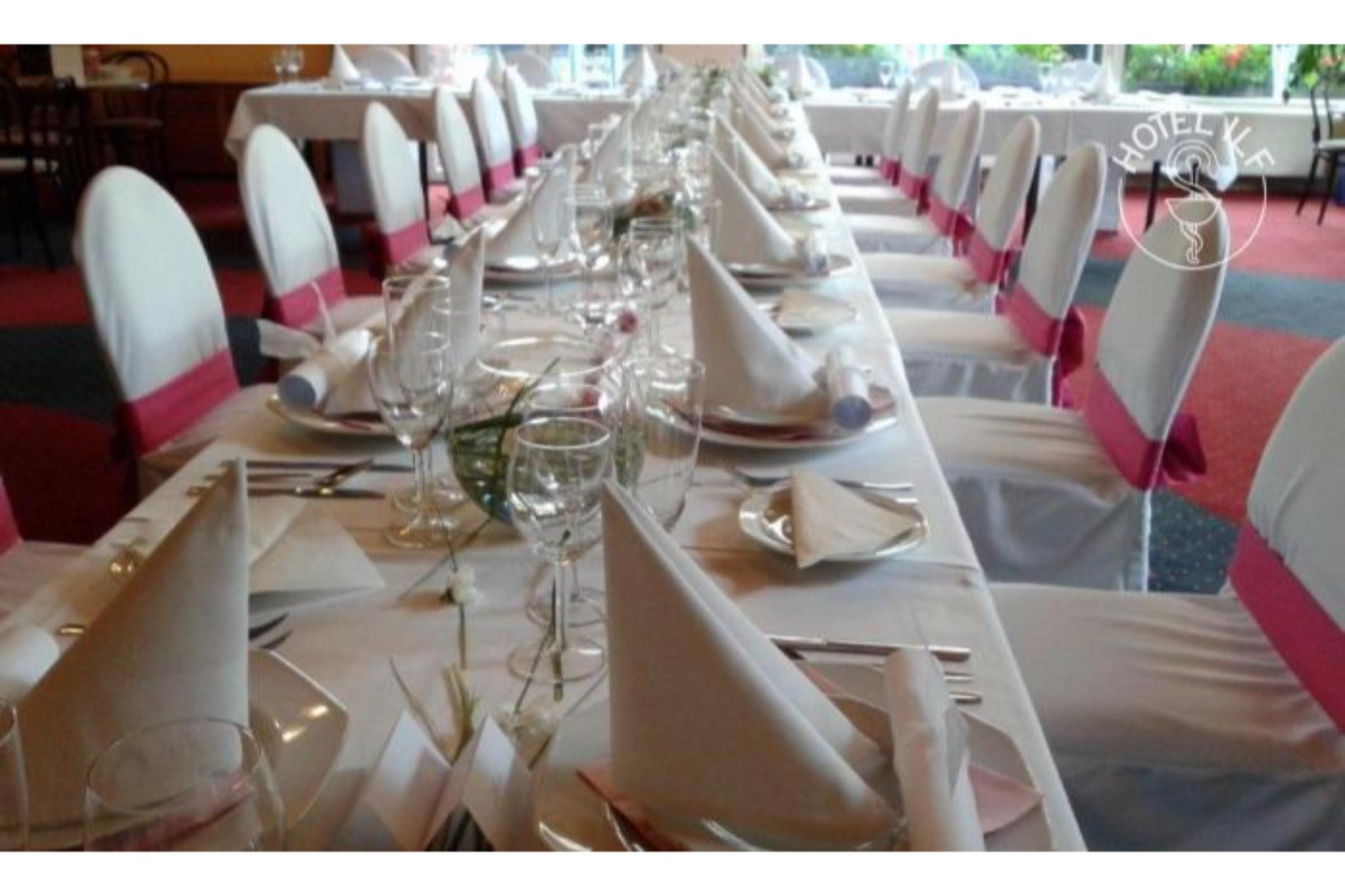Hotel Ilf Prag Dış mekan fotoğraf