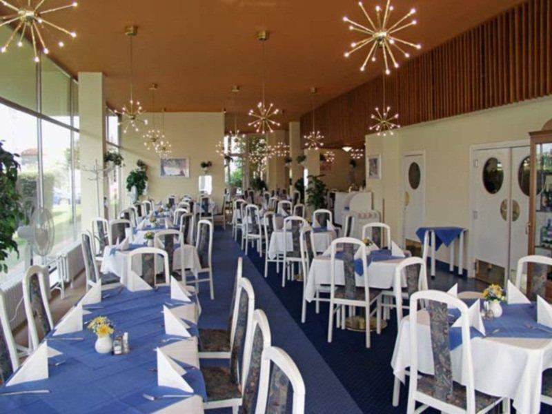 Hotel Ilf Prag Dış mekan fotoğraf